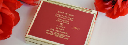 Нежные весенние румяна Clarins Blush Prodigy Illuminating Cheek Colour в оттенке #02 Soft Peach