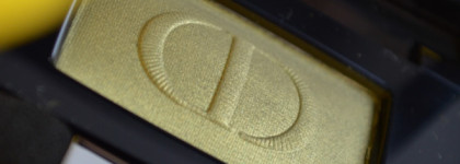 Весенняя зелень: тени Dior Diorshow Mono Professional Eye Shadow Spectacular Effects & Long Wear в оттенке #480 Nature