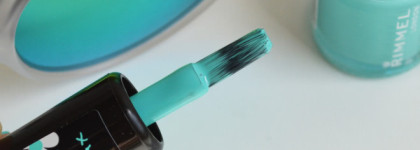 Дыхание отпуска: лак для ногтей Rimmel 60 Seconds Nail Polish в оттенке #878 Roll in the grass