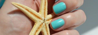 Дыхание отпуска: лак для ногтей Rimmel 60 Seconds Nail Polish в оттенке #878 Roll in the grass