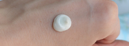 Пенка для умывания с чайным деревом The Saem Healing Tea Garden Tea Tree Cleansing Foam