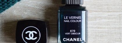 Ностальгия по прошлому: лак для ногтей Chanel Le Vernis Nail Colour в оттенке #679 Vert Obscur