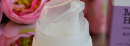 Крем для кожи вокруг глаз, решающий проблему темных кругов: Мad Hippie Skin Care Products Eye Cream 13 Actives