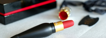 Черная королева: Christian Louboutin Velvet Matte Lip Colour Rouge Louboutin 001M