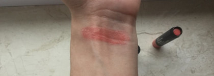 Одни из MAC Patentpolish lip pencil