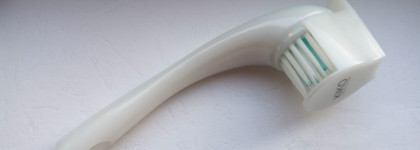 Милые помощники по уходу: Kiko Cleansing Face Brush и  Lanolin-Agg-Tval мыло-маска для лица