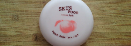 Как персик: Компактная пудра Skinfood Peach Sake Pore Pact