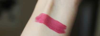 Блеск для губ Be Legendary от Smashbox в оттенке #Vivid Violet