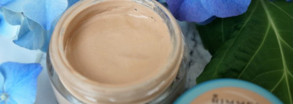 Тональный крем Fresher Skin Rimmel тон 100 Ivory