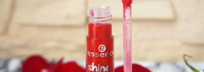 Блеск для губ Shine shine shine lipgloss Essence