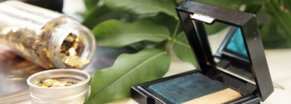 Изумрудные запеченые тени для век Nouba Eyeshadow Hidden Black 201 из летней коллекции 2017 Nouba Unconventional Glam