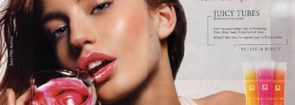 Липкая легенда Lancome Juicy Tubes Ultra Shiny Lipgloss #17 Stawberry