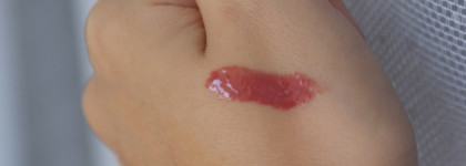Лаковая помада Clinique Pop Lacquer lip colour+primer в оттенке 01 Cocoa pop