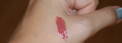 Лаковая помада Clinique Pop Lacquer lip colour+primer в оттенке 01 Cocoa pop