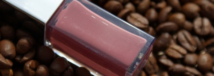 Лаковая помада Clinique Pop Lacquer lip colour+primer в оттенке 01 Cocoa pop