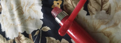 Красный красавец от Avon