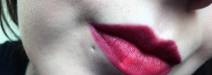 Матовая губная помада Artdeco Perfect Mat Lipstick - Talbot Runhof Collection в оттенке Dark Hibiscus