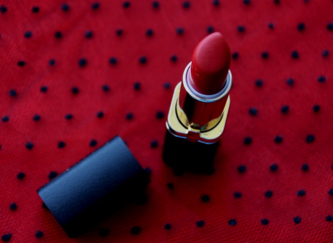 Помада для губернатора: L'Oreal Color Riche Collection Exclusive Pure Reds — J Lo