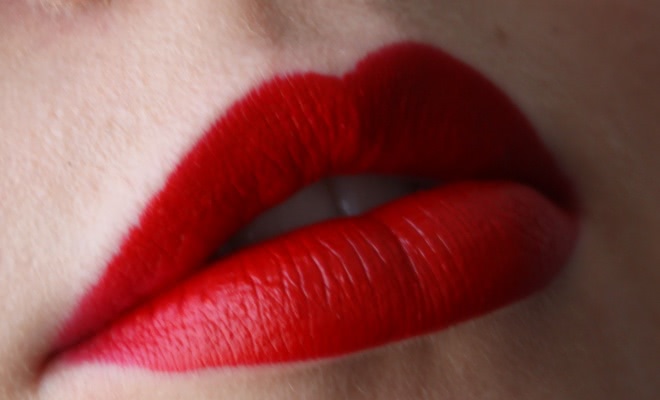 Помада для губернатора: L'Oreal Color Riche Collection Exclusive Pure Reds — J Lo