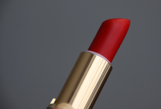 Помада для губернатора: L'Oreal Color Riche Collection Exclusive Pure Reds — J Lo