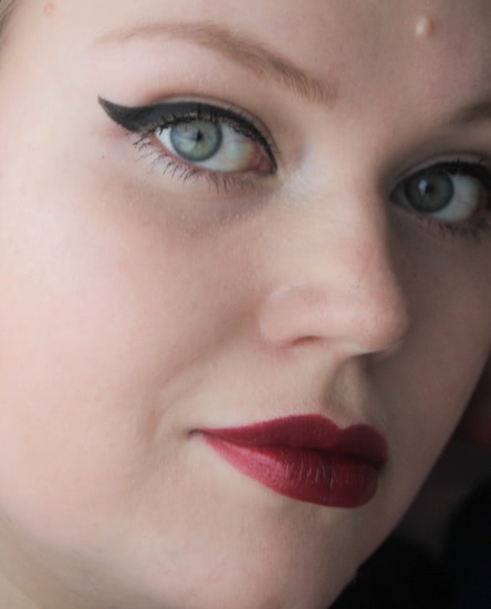 Истинная роскошь с помадой Guerlain Kiss Kiss №561 So Plum