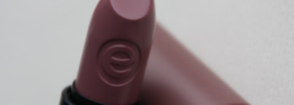 Обнаженная красота: Essence Longlasting Lipstick Nude 03 Come Naturally