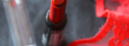 Кровавый соблазн.  NYX High Voltage Lipstick 20 Burlesque