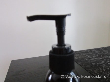 Битва клинсеров: Sukin Foaming Facial Cleanser vs Lacura Organic Argan Oil For Nourishment Facial Cleansing Mousse