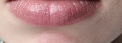 Givenchy Rouge Interdit Vinyl Lipstick в оттенке 16 Noir Révélateur