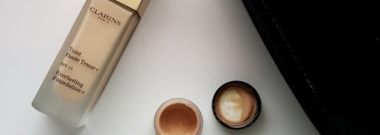 Устойчивый тональный крем Clarins Haute Tenue + SPF 15 в оттенке #107 beige. Продолжать поиск или остановиться?