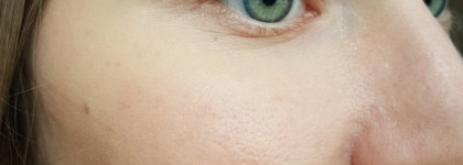 Устойчивый тональный крем Clarins Haute Tenue + SPF 15 в оттенке #107 beige. Продолжать поиск или остановиться?