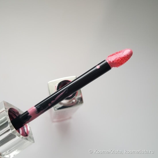 Помада-блеск Dior Addict Fluid Stick в оттенке #389 Kiss me