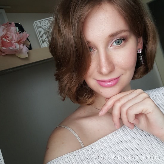 Помада-блеск Dior Addict Fluid Stick в оттенке #389 Kiss me