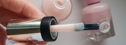 2 таких разных нюда от Sally Hansen Miracle Gel #160 Pinky Promise и Complete Salon Manicure #175 Arm Candy