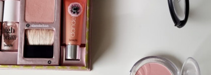 Они идеальны для меня. Румяна MAC Powder Blush в оттенке «Rosy Outlook»