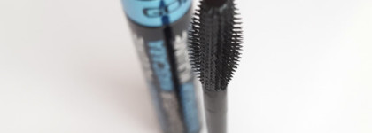 Водостойкая тушь Volume Mascara black от Gosh. Р-разочарование
