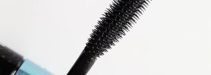 Водостойкая тушь Volume Mascara black от Gosh. Р-разочарование