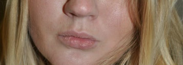 Два продукта и одна большая любовь: спрей-фиксатор Nyx Matte Finish Long Lasting Setting Spray и гель для бровей и ресниц Nyx Control Freak Eyebrow Gel