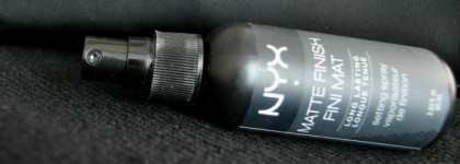 Два продукта и одна большая любовь: спрей-фиксатор Nyx Matte Finish Long Lasting Setting Spray и гель для бровей и ресниц Nyx Control Freak Eyebrow Gel