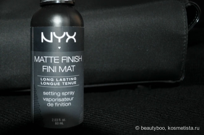 Два продукта и одна большая любовь: спрей-фиксатор Nyx Matte Finish Long Lasting Setting Spray и гель для бровей и ресниц Nyx Control Freak Eyebrow Gel