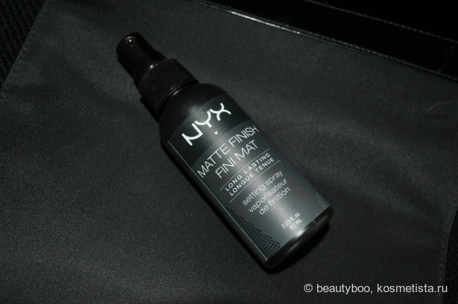 Два продукта и одна большая любовь: спрей-фиксатор Nyx Matte Finish Long Lasting Setting Spray и гель для бровей и ресниц Nyx Control Freak Eyebrow Gel