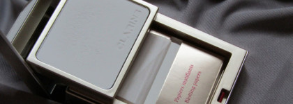 Clarins Kit Pores & Matité. Салфетки и прозрачная пудра с матирующим эффектом