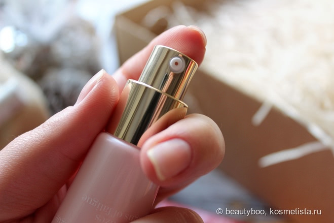 Начало положено! Clarins SOS Primer в оттенках 01 Rose и 05 Lavender. Корректор Clarins Eclat Minute в оттенке 00 Light Beige