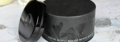 Светоотражающая пудра Rouge Bunny Rouge Loves Lights с эффектом красивой кожи