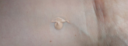 Новинка от Chanel - Les Beiges teint belle mine naturelle healthy glow foundation SPF 25/PA++ № 20