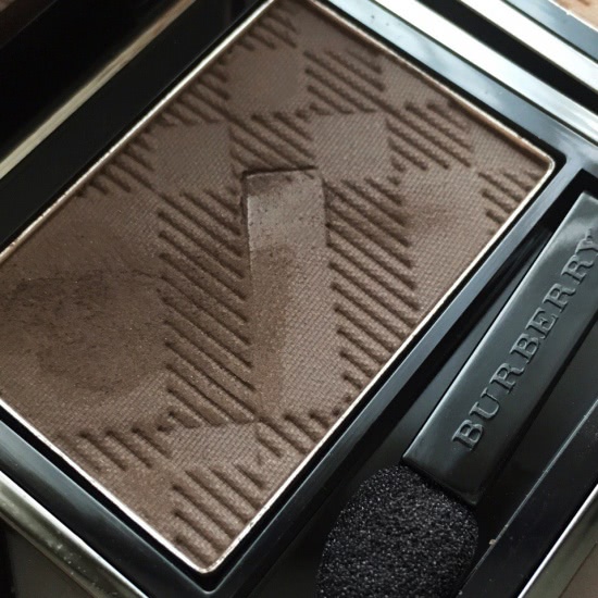 Натуральный шёлк с Burberry eye colour silk