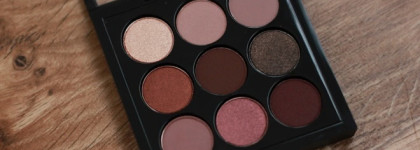 Одна из самых популярных и любимых - MAC Burgundy Times Nine palette