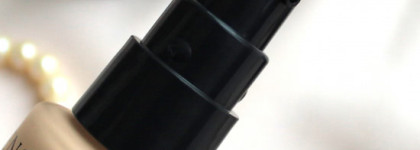 Шелковая тональная основа Kanebo Sensai Fluid Finish SPF 15 # FF202 Soft Beige