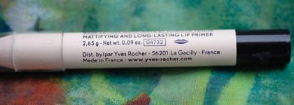 Yves Rocher Mattiflying and long-lasting lip primer Праймер для губ и губная помада Yves Rocher Rouge Brilliance Vegetale Sheer Botanical Lipstick "Растительное сияние цвета" 52 черешневый коктейль