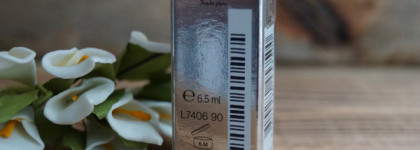 Увы, без эффекта драмы, но хороший вариант на каждый день -  тушь от Lancome Hypnôse Volume à Porter 01